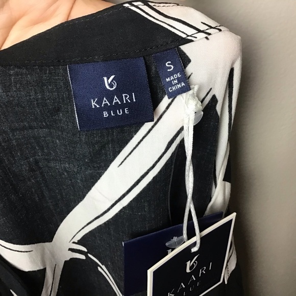 KAARI Blue Button Down Sleeveless Top - Picture 6 of 6